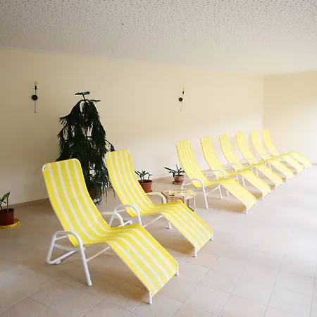 Kreinerhof - Self Check In Moeglich Otel